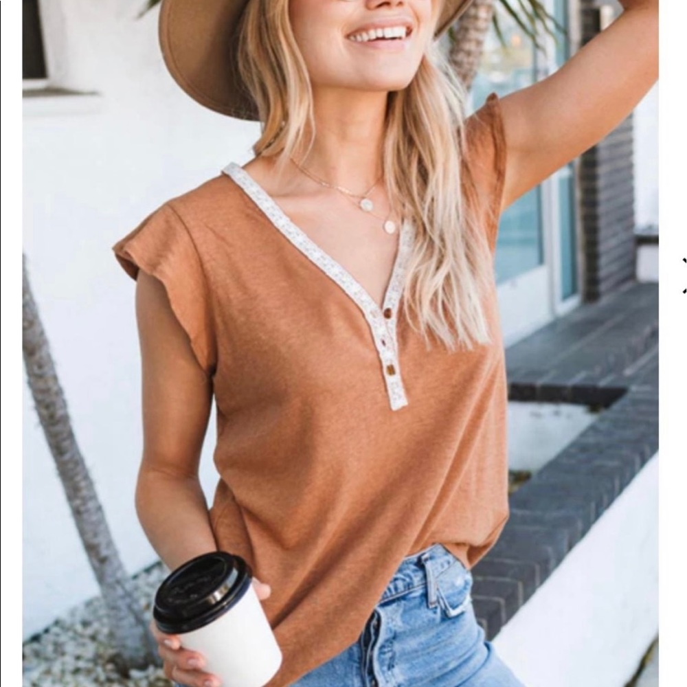 Amaryllis Rust Brown Rachel Henley Flutter Sleeve Top Size S Small LIKE NEW
